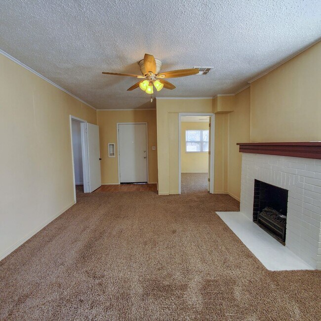 Foto del edificio - 3 Bedroom home in Shawnee