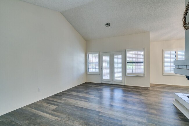 Foto del edificio - GREEN VALLEY TOWNHOME!