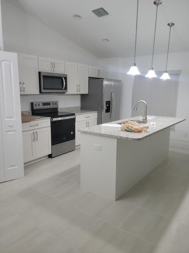 Foto del edificio - 7735 96th Ct