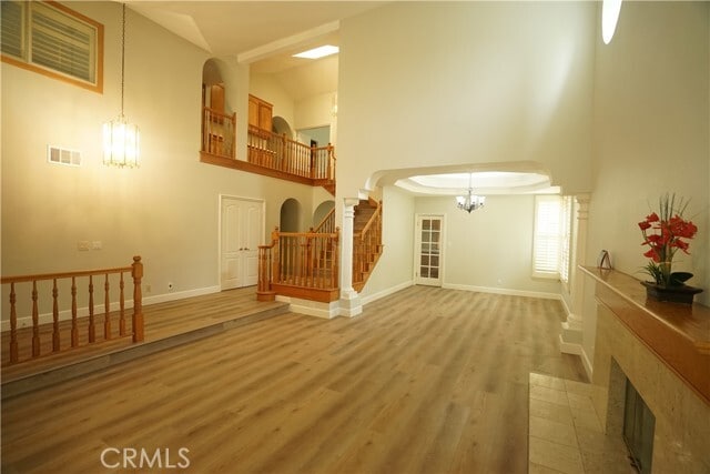 Building Photo - 1977 Saleroso Dr