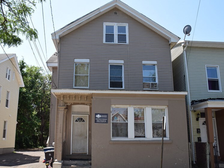 Primary Photo - 128 Carlisle St