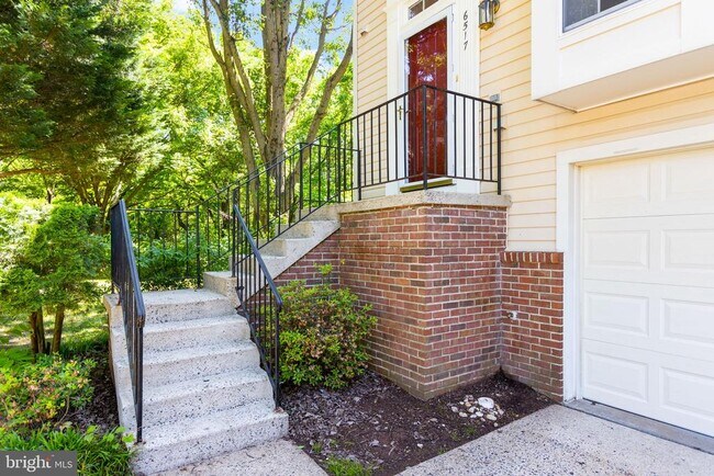 Building Photo - 6517 Insignia Ct