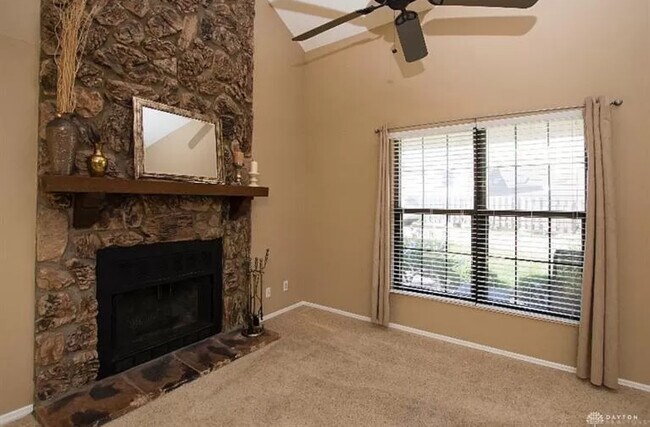 Building Photo - 1459 Sanzon Dr