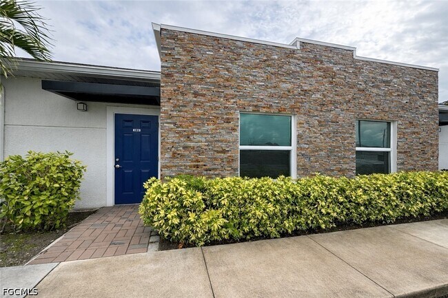 Foto del edificio - 3409 SW 8th Pl