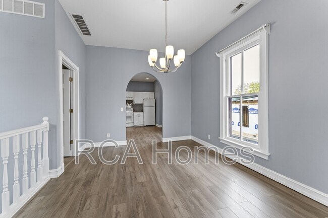 Foto del edificio - 918 N College Ave