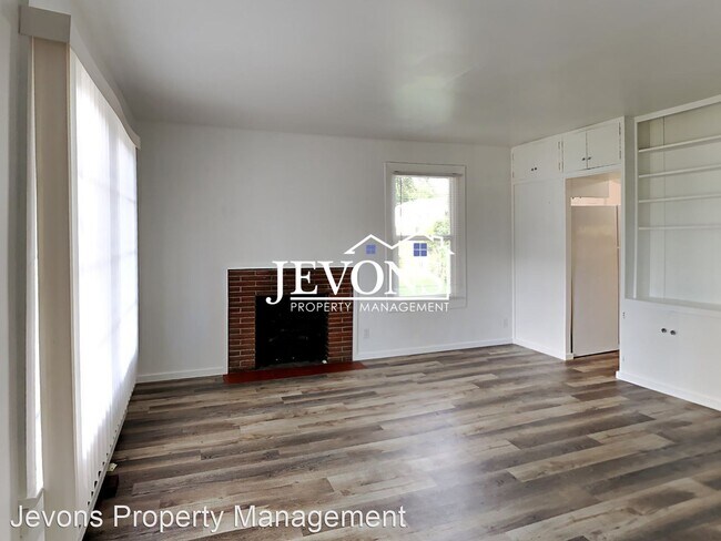 Building Photo - 2 br, 1 bath House - 909 E Arlington St 909