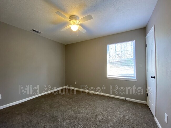 Foto del edificio - 4460 Range Line Rd