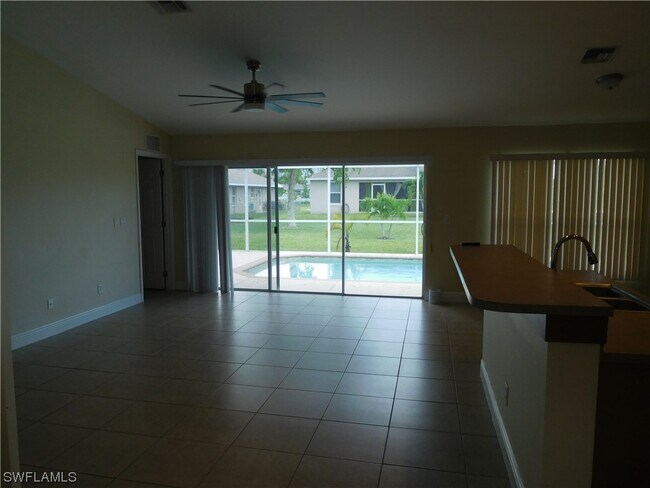 Foto del edificio - 1828 SW 36th Terrace