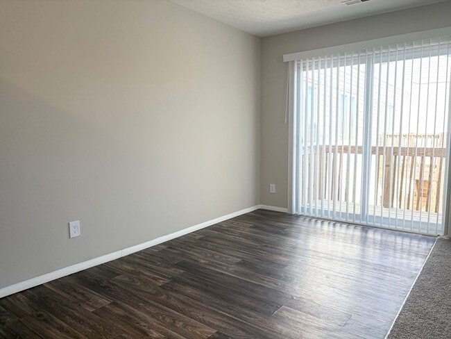 Interior Photo - The Grove at Main