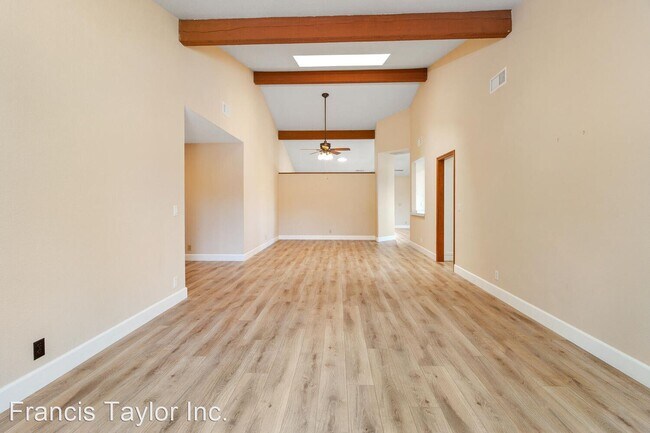 Foto del edificio - 4 br, 3 bath House - 759 Cody Lane