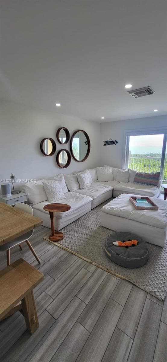 Building Photo - 1550 S Ocean Dr