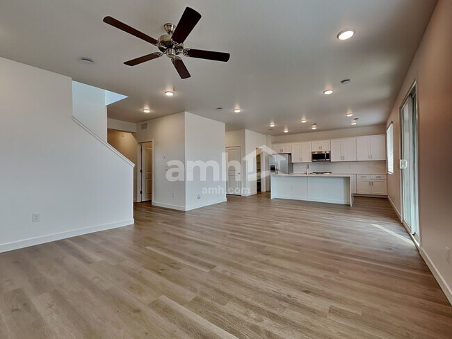 Foto del edificio - 9829 W Parkway Dr