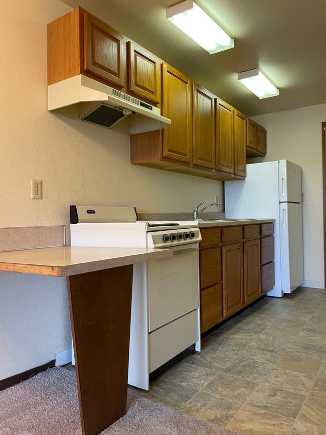 Building Photo - Sunny Dale Apartments