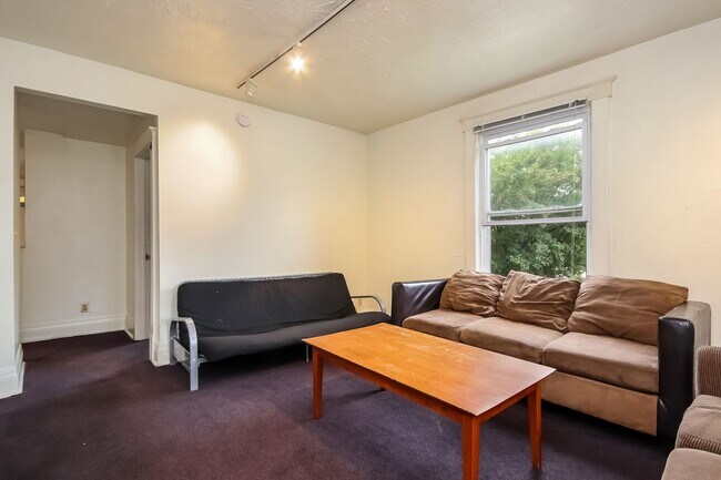 Foto del edificio - 1344 Wilmot Ct