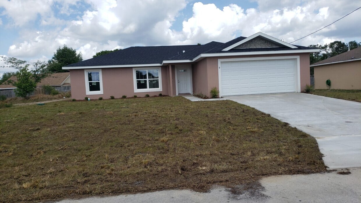 9 Hemlock Radial, Ocala, FL 34472 House Rental in Ocala, FL