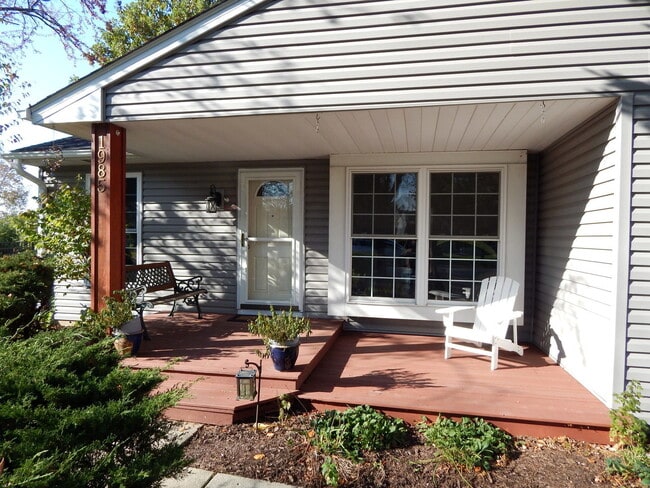 Building Photo - 1985 Navarone Dr