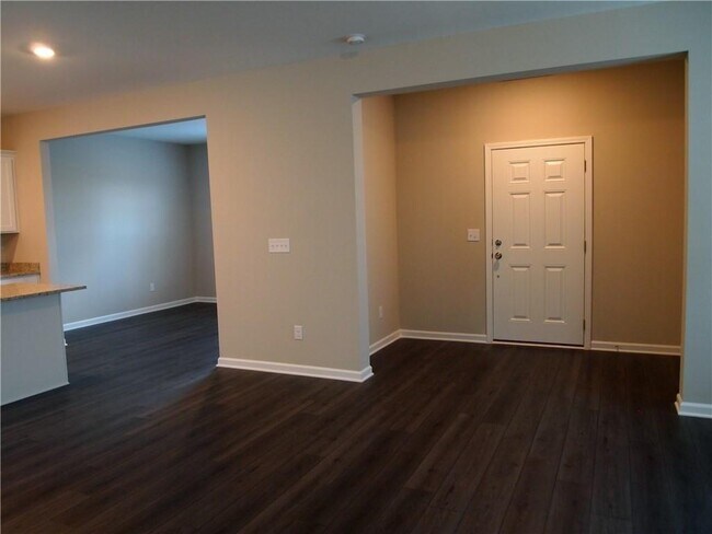 Building Photo - 264 Grey Falcon Ave