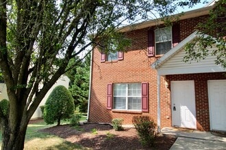 Building Photo - 520 Pheasant Run Cir