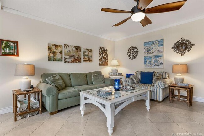 Foto del edificio - 3541 NE Ocean Blvd