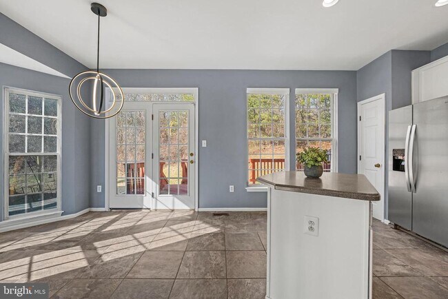 Foto del edificio - 4012 Meadow Trail Ln