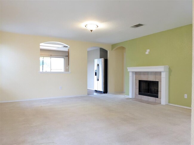 Building Photo - 17518 Wiseman Dr
