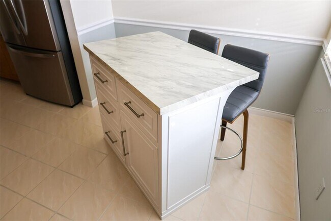 Foto del edificio - 1695 Hamilton Ct