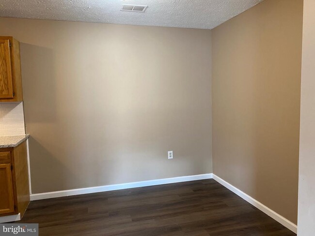 Foto del edificio - 1284 S Ox Rd