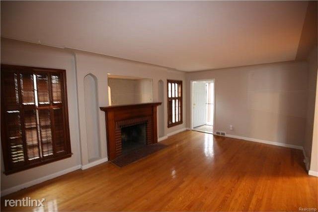 Building Photo - 16116 Burgess