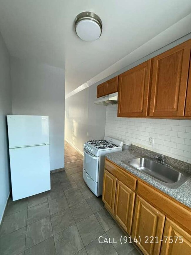 Photo - 22 Vineyard Ave Apartment