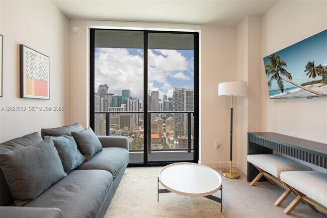 Foto del edificio - 121 NE 5th St