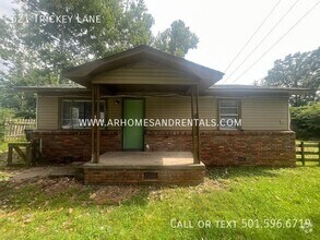 Building Photo - 621 W Trickey Ln