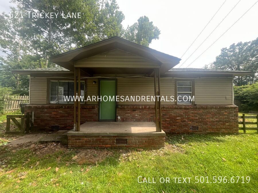 Primary Photo - 621 W Trickey Ln