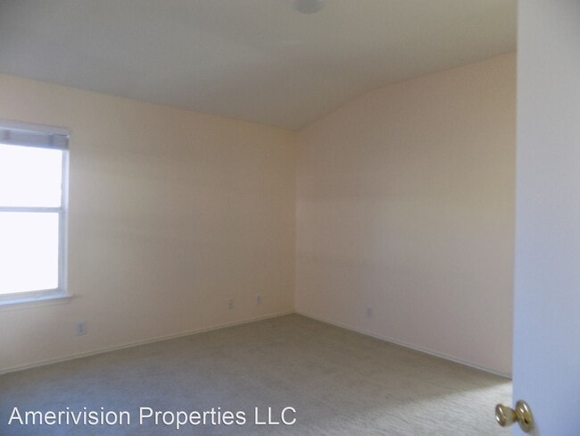 Building Photo - 3 br, 2 bath House - 546 Granite Cliff