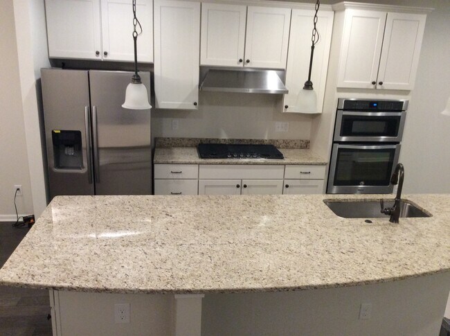 Building Photo - 2730 Helmsdale Cir
