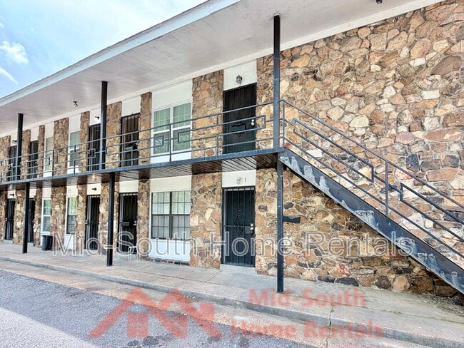 Building Photo - 3969 Southlawn Ave