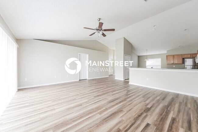 Foto del edificio - 4 Bedroom Pet-Friendly Home in Kissimmee, FL with Main Street Renewal