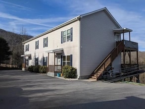Building Photo - 52 Smith Rd