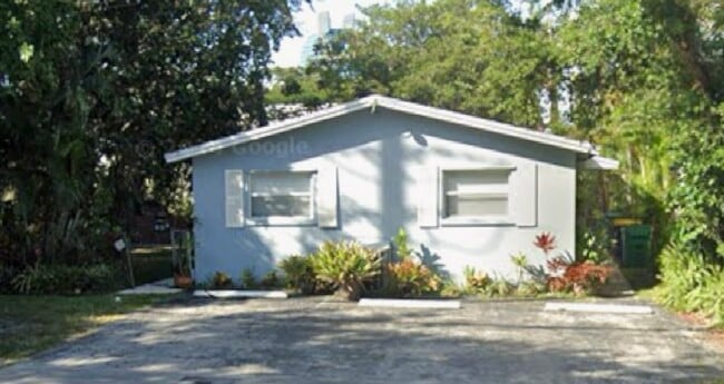 Building Photo - 5401 SW 40th Ave