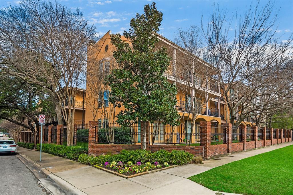 Primary Photo - 6318 Richmond Ave