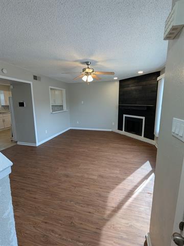 Foto del edificio - 514 E Belt Line Rd