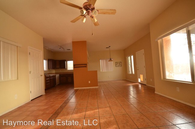 Building Photo - 3 br, 2 bath House - 5207 Kylene