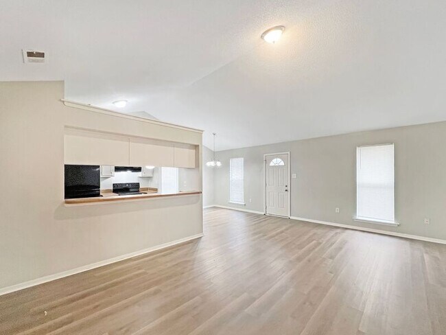 Foto del edificio - 3575 Shadow Oaks Pkwy