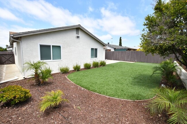 Foto del edificio - Single Story home in Heart of Mira Mesa