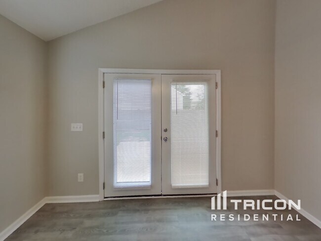 Foto del edificio - 1323 May Oak Cir