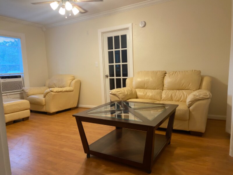 Foto principal - 119 5th St NE