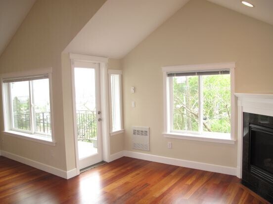 Foto del edificio - Gorgeous 3 bed/3.5 bath Queen Anne Townhouse!