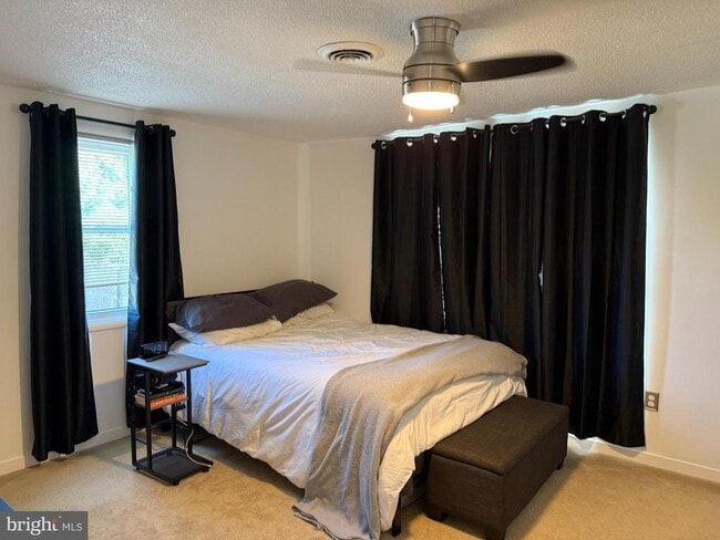 Foto del edificio - 310 Ridge Ave