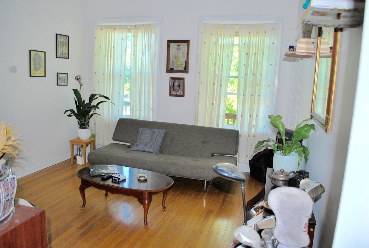Living Room - 1942 W Chicago Ave