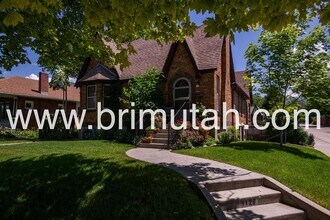 Building Photo - 755 Princeton Ave S