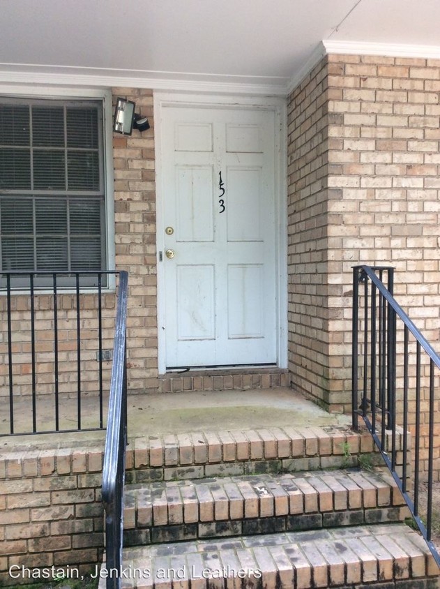 Primary Photo - 150 Woodale St